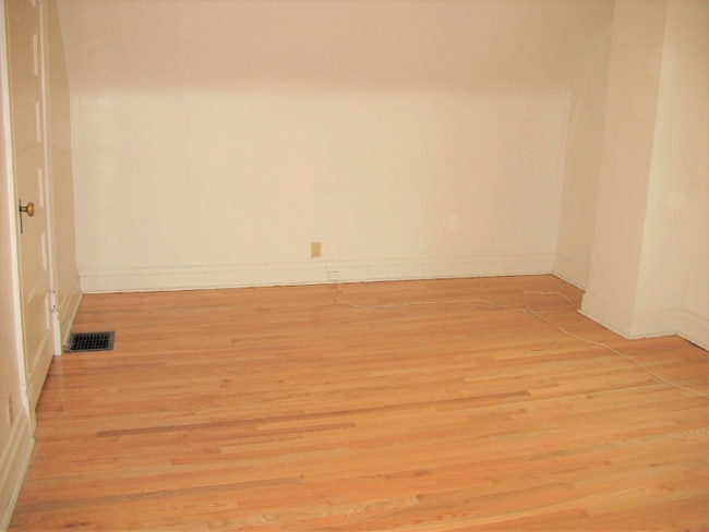 Photo - 5706 Darlington Rd Unit 3rd Flr