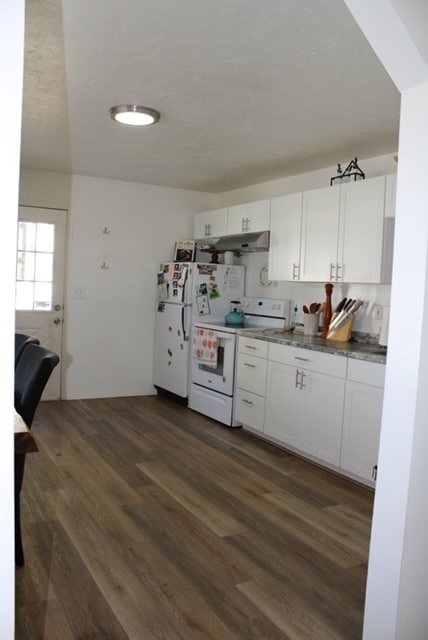 Photo - 84 W Main St