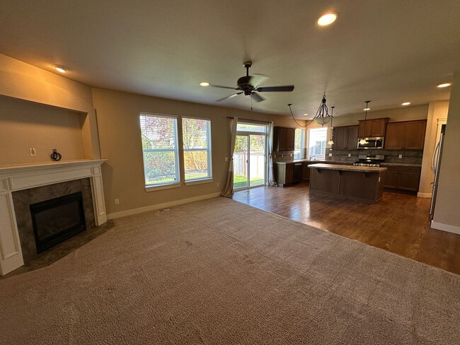 Photo - 4219 Cashmere Dr NE