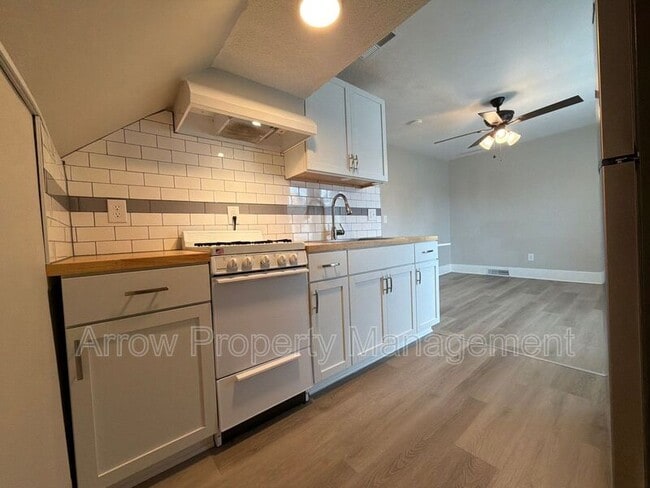 Photo - 136 N 27th St Unit 2