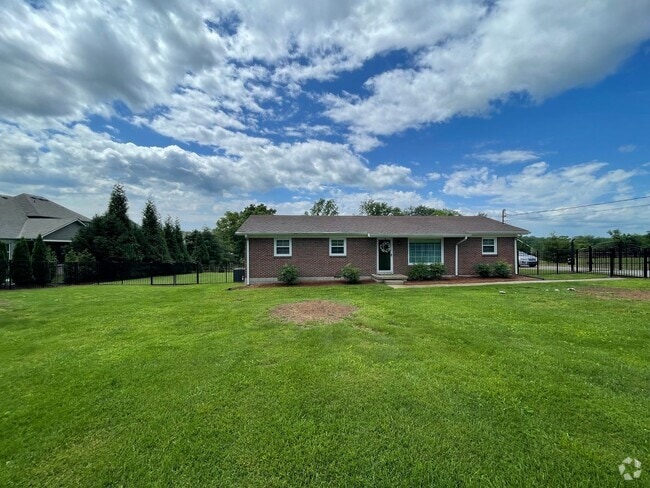 Building Photo - 172 Chester Stevens Rd Rental
