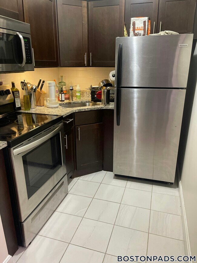 Photo - 81 Essex St Unit 81