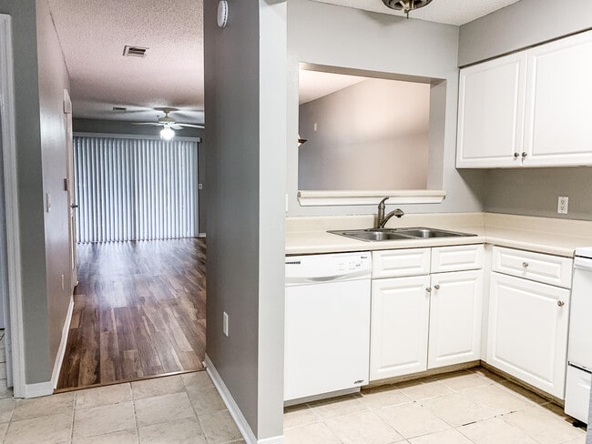 Photo - 4274 Calinda Ln Unidad 226