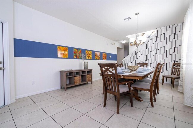 Photo - 2625 Santosh Cove