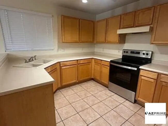 Photo - HURRY ON THIS ONE