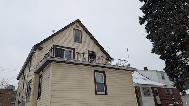 Photo - 166 Glen Ave