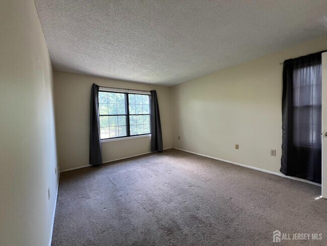 Photo - 72 Joyner Ct