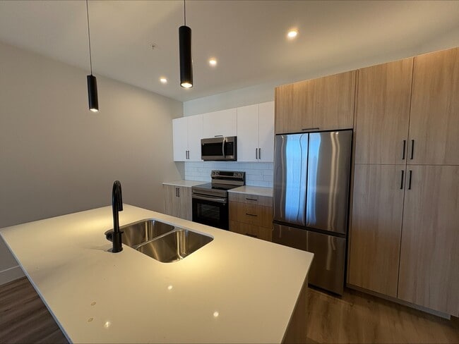 Photo - 1035 Melanson Rd Unit 608