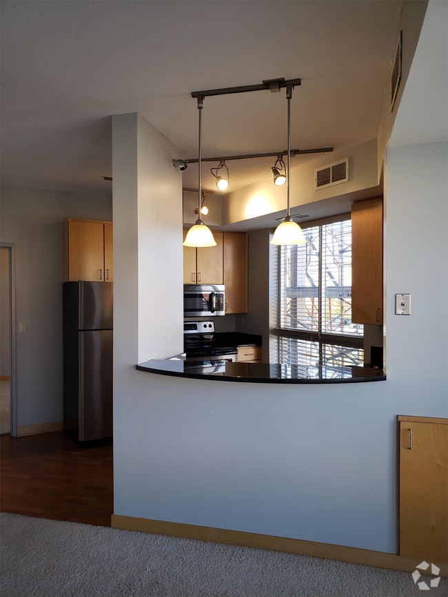 Building Photo - 2600 University Ave SE Rental