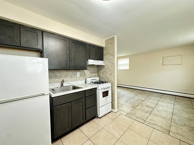 Photo - 7108 Oxford Ave Unidad 38