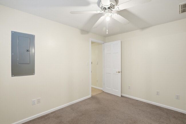 Photo - Prime Coastal Location Long Term Rental!