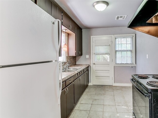 Photo - 1836 Westchester Dr