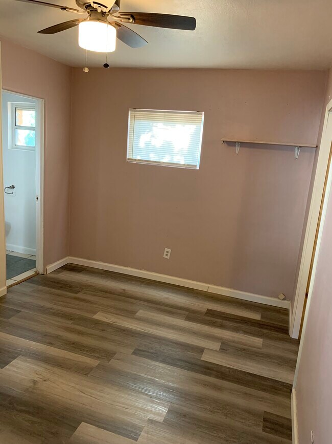 Photo - 240 Hollywood Blvd SE Unidad E