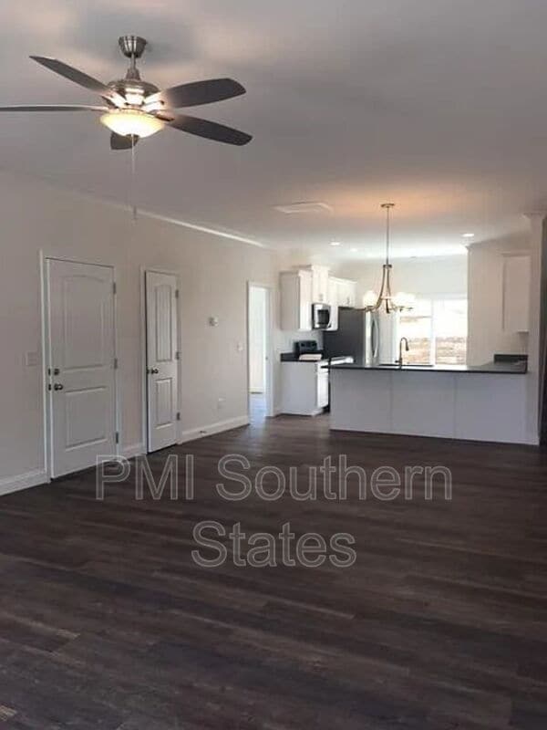 Photo - 207 Clarus Crk Wy