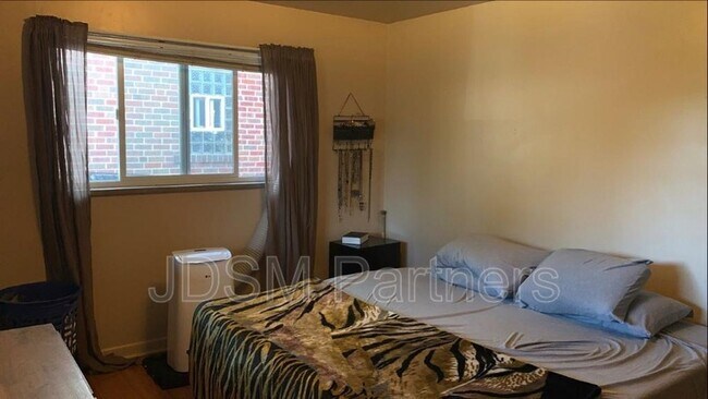 Photo - 1545 Jackson St