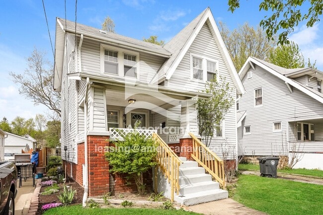 Photo - 991 Stadelman Ave