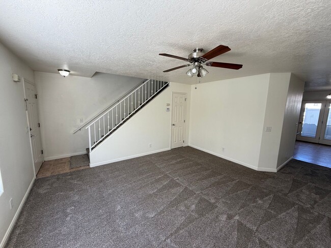 Photo - 1148 N Northfield Rd