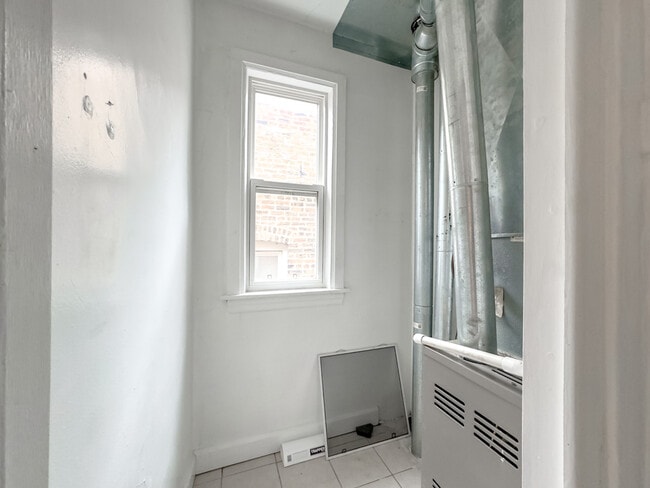 Photo - 5000 N Sawyer Ave Unit E3