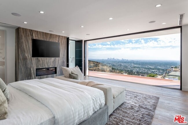 Photo - 2110 Hercules Dr