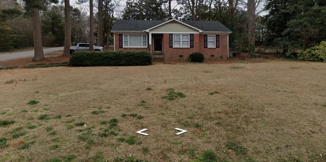 Building Photo - 206 Skyview Dr