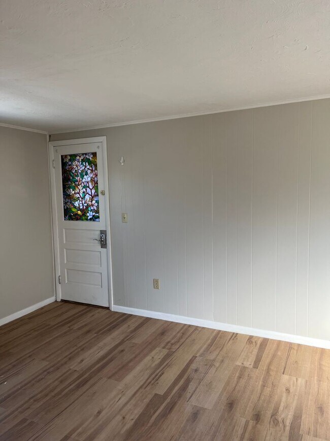 1424 North Ave Unit Second Floor