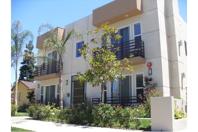 Building Photo - 14206 Riverside Dr Unit 101 Rental