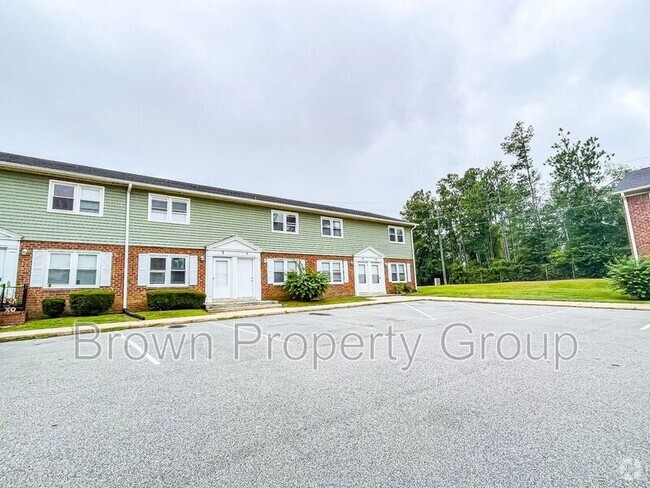 Building Photo - 2105 Grand Prix Dr Rental