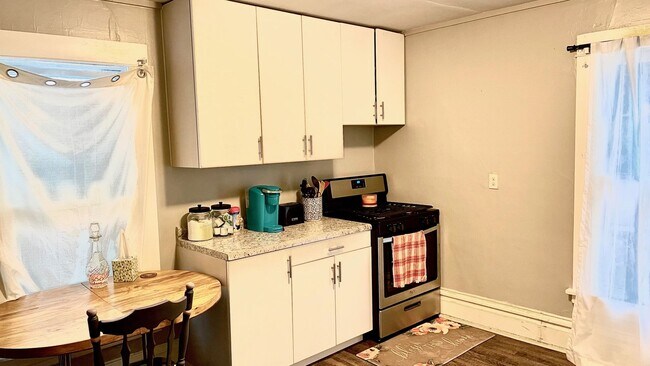 Photo - 710 W Seerley Blvd Unit #3 (Second Floor)