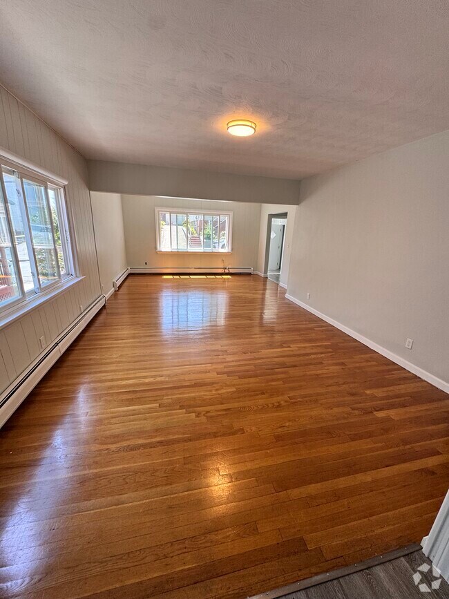 Building Photo - 101 Reservoir Ave Unit 101 Rental