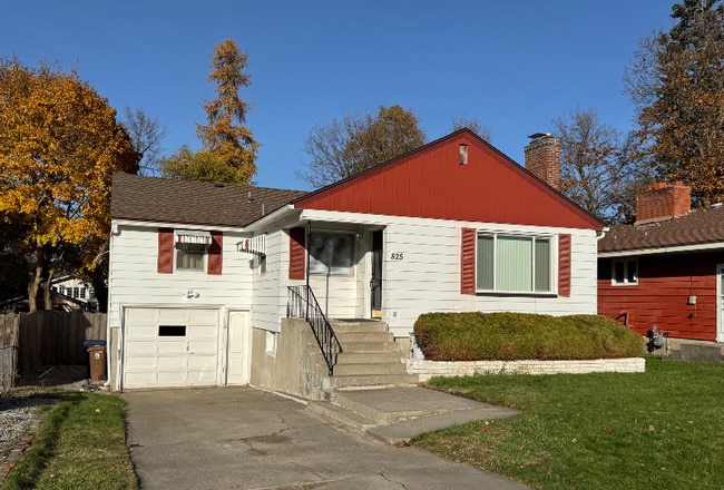 Photo - 825 E 35th Ave