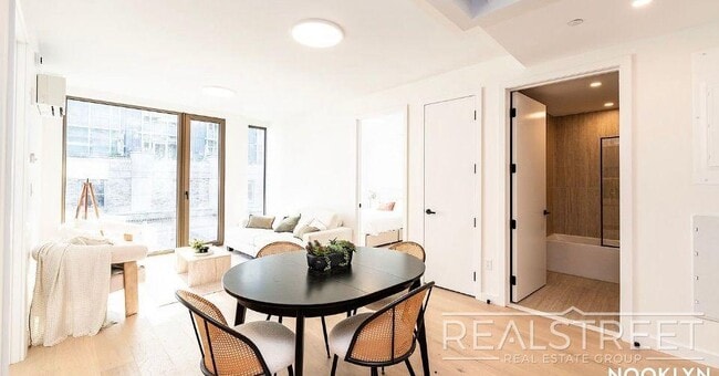 Photo - Schermerhorn Street Unidad 6A