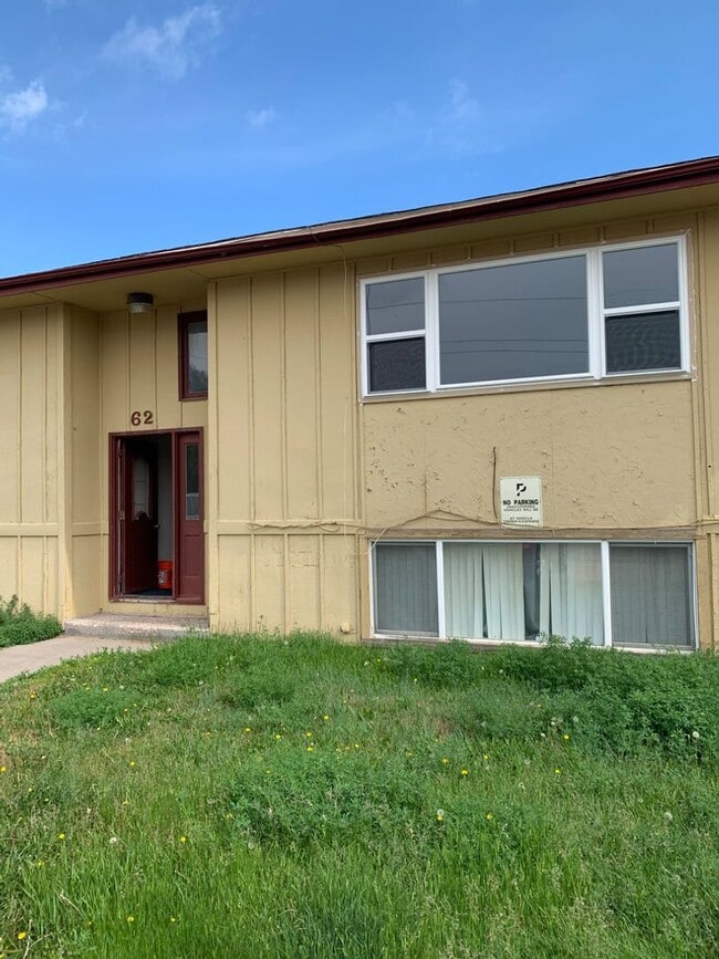 Building Photo - 62 Constitution Dr Unit 62 Constitution Dr. B