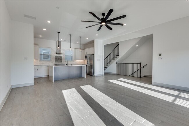 Photo - 2609 La Altura Ln