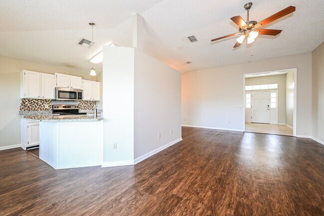 Photo - 449 Baybrook Dr