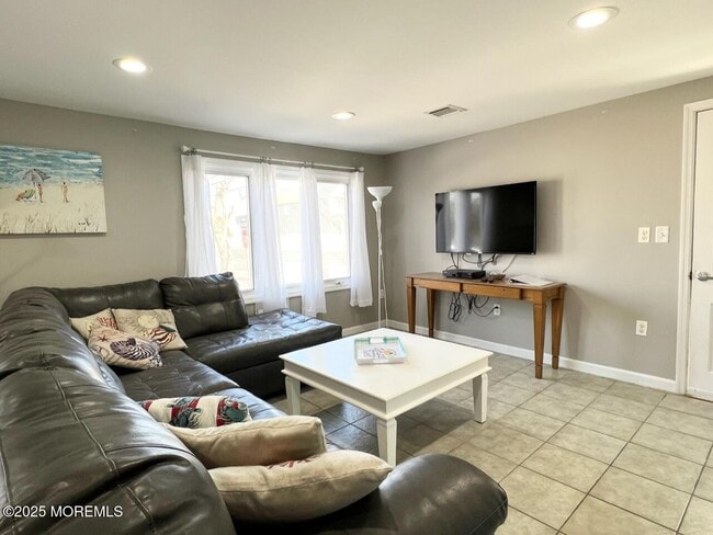 Photo - 112 Kerr Ave