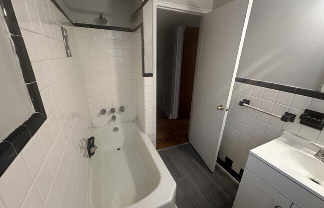 Photo - 596 Lowell Ave Unit 596-06