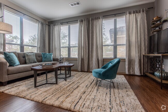 1 BR, 1 BA - 757 SF - Arden Woods