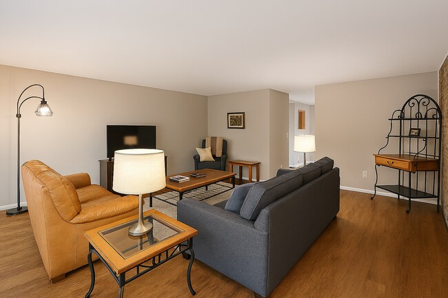 Photo - 704 Erin Dr Unit 704 Erin Dr.