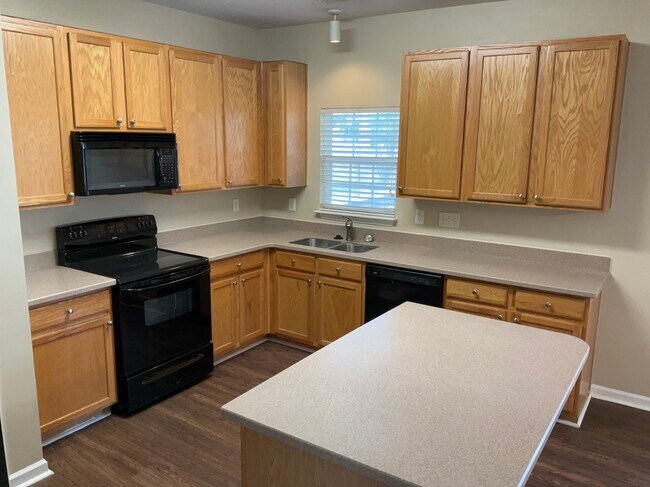 Photo - 10 Nermal Ct