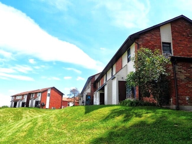 Clear View Townhomes - Clear View Townhomes