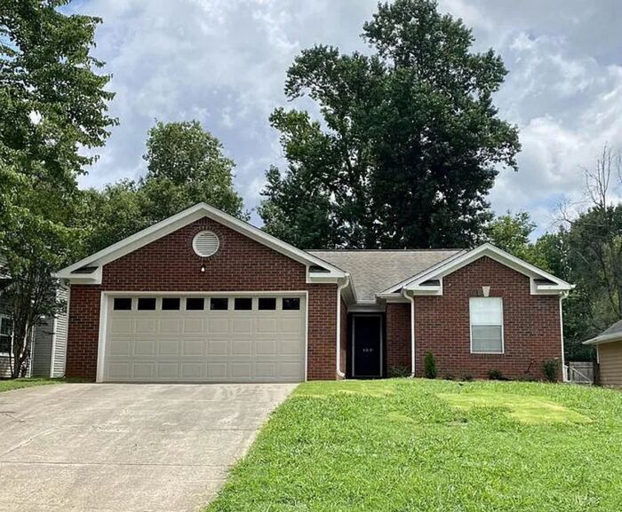 Charming home in the heart of Madison! - Charming home in the heart of Madison!