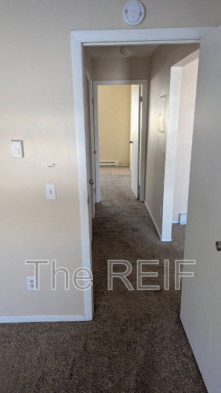 Photo - 721 Peachtree Pl