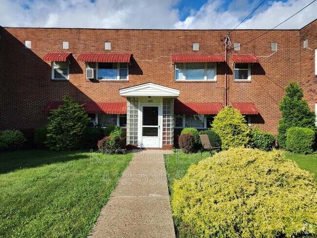 Building Photo - 1439 Lincoln Way Rental