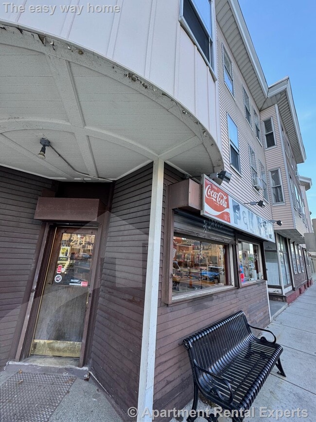 Building Photo - 250 Beacon St Unit #1R