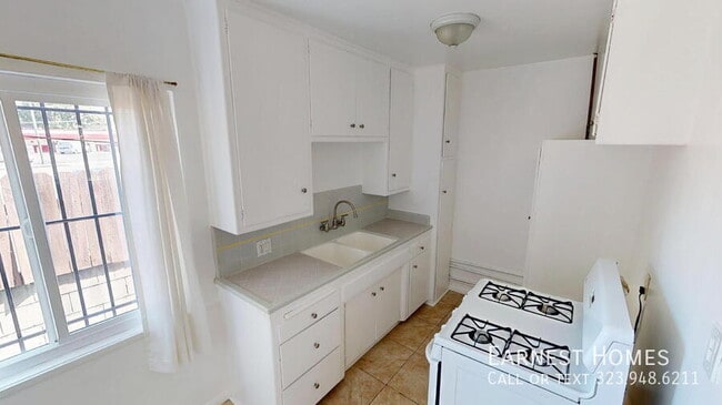 Photo - 110 S Rampart Blvd Unidad 2