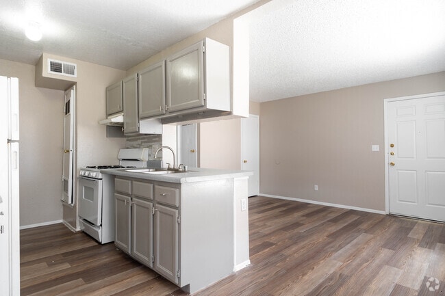 1HAB, 1BA - 640 ft² - Trevino Place Apartments
