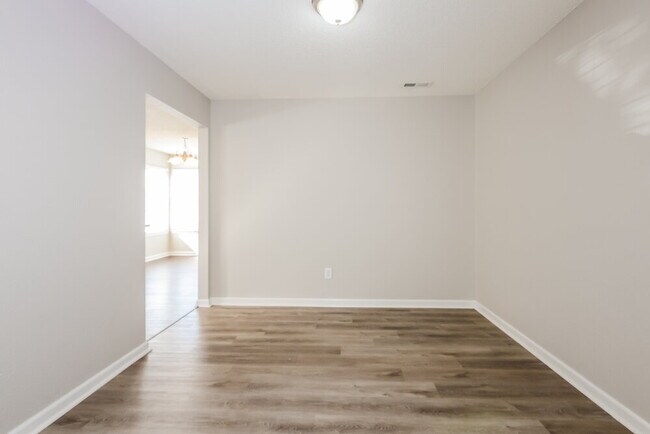 Photo - 9674 Thomas Ln