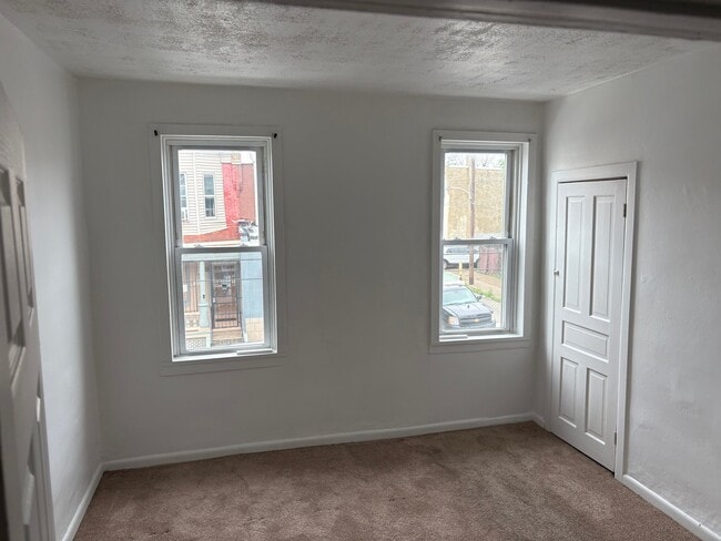 Photo - 3033 B St
