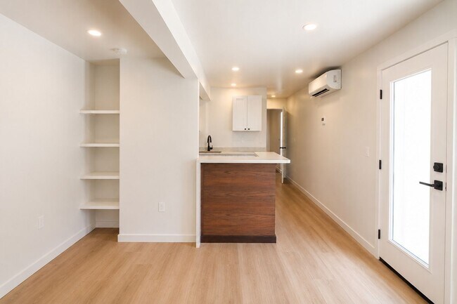392 Santa Maria Ave