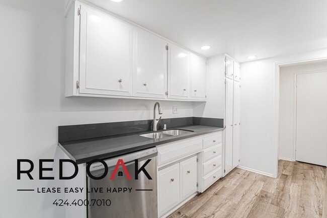 Photo - 4433 Colbath Ave Unit 1